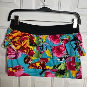 Gorgeous floral peplum miniskirt